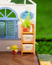 Load image into Gallery viewer, DIY House Kit: Dreamy Garden House - Tigertree