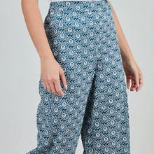Load image into Gallery viewer, Asis Percales Wide Leg Pant - Blue Daisy