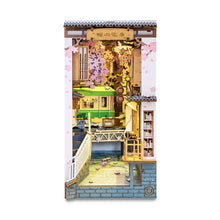 Load image into Gallery viewer, DIY Book Nook: Sakura Densya - Tigertree
