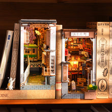 Load image into Gallery viewer, DIY Book Nook: Sakura Densya - Tigertree