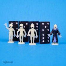 Load image into Gallery viewer, Itty Bitty Aliens- Bag of 9 - Tigertree