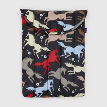 Load image into Gallery viewer, Puffy Laptop Sleeve 13/14"- Horse Cut-Outs - Tigertree