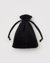 Load image into Gallery viewer, Pleated Baggu- Black - Tigertree
