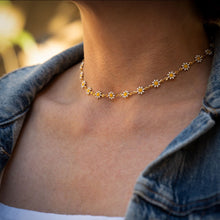 Load image into Gallery viewer, Daisy Chain Choker Necklace - Tigertree
