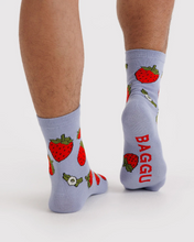 Load image into Gallery viewer, Crew Sock - Strawberry Blossom - Tigertree
