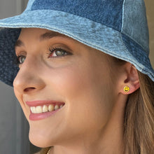 Load image into Gallery viewer, Smiley Face Stud Earrings - Tigertree
