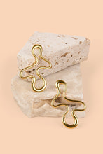 Load image into Gallery viewer, Amoeba Studs- 18K Gold Plated - Tigertree
