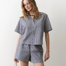 Load image into Gallery viewer, Bonnie Poplin Shirt - Navy/White Gingham
