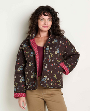 Load image into Gallery viewer, Manzana Quilted Jacket - Barnwood Print
