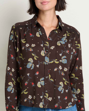Load image into Gallery viewer, Manzana Boxy Longsleeve - Barnwood Print
