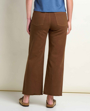 Load image into Gallery viewer, Balsam Cutoff Jean - Earth
