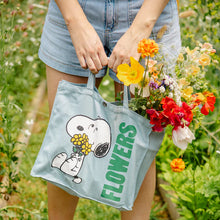Load image into Gallery viewer, Snoopy Flowers Vintage-Style Market Tote - Tigertree
