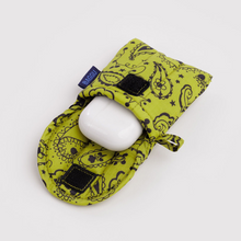 Load image into Gallery viewer, Puffy Earbuds Case - Chartreuse Paisley
