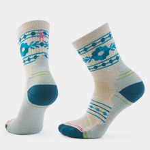 Load image into Gallery viewer, Women's Hike Light Cushion Retro Floral Mid Crew Socks - Tigertree
