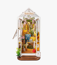 Load image into Gallery viewer, DIY Miniature Garden House - Tigertree
