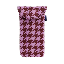Load image into Gallery viewer, Puffy Glasses Sleeve - Pink Houndstooth

