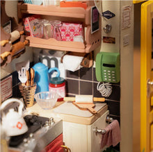 Load image into Gallery viewer, Homey Kitchen - Tigertree
