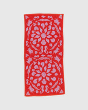 Load image into Gallery viewer, Bath Towel - Sea Shells - Tigertree
