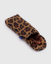 Load image into Gallery viewer, Puffy Glasses Sleeve- Leopard - Tigertree
