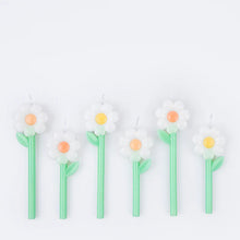 Load image into Gallery viewer, Daisy Candles - Tigertree
