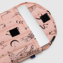 Load image into Gallery viewer, Puffy Laptop Sleeve 13"/14" - Ballet Icons - Tigertree
