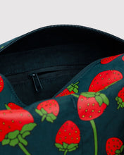 Load image into Gallery viewer, Dopp Kit- Strawberry Blossom - Tigertree
