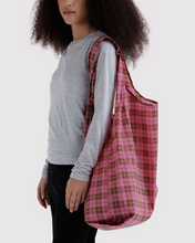 Load image into Gallery viewer, Big Baggu - Azalea Tartan

