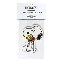 Load image into Gallery viewer, Snoopy Flower Bouquet Air Freshner - Tigertree
