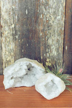 Load image into Gallery viewer, Whole Geode - Tigertree

