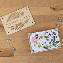 Load image into Gallery viewer, Flower Press - Tigertree
